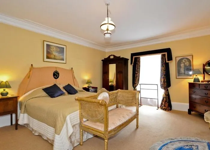 Bed & Breakfast Errisbeg House